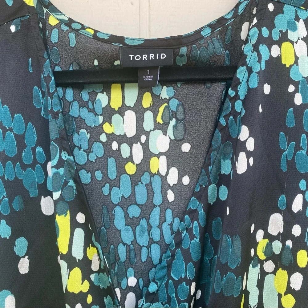 Torrid Midi Bubble Charm Flutter Sleeve Wrap Dres… - image 8